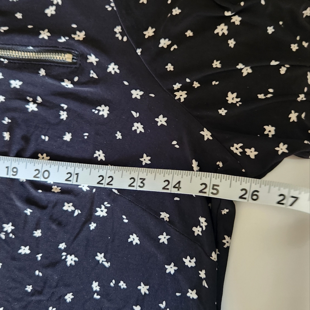 SOLD! INC Women's 3X Riley Ditsy Floral Pullover Long Sleeve - Picture 7 of 14